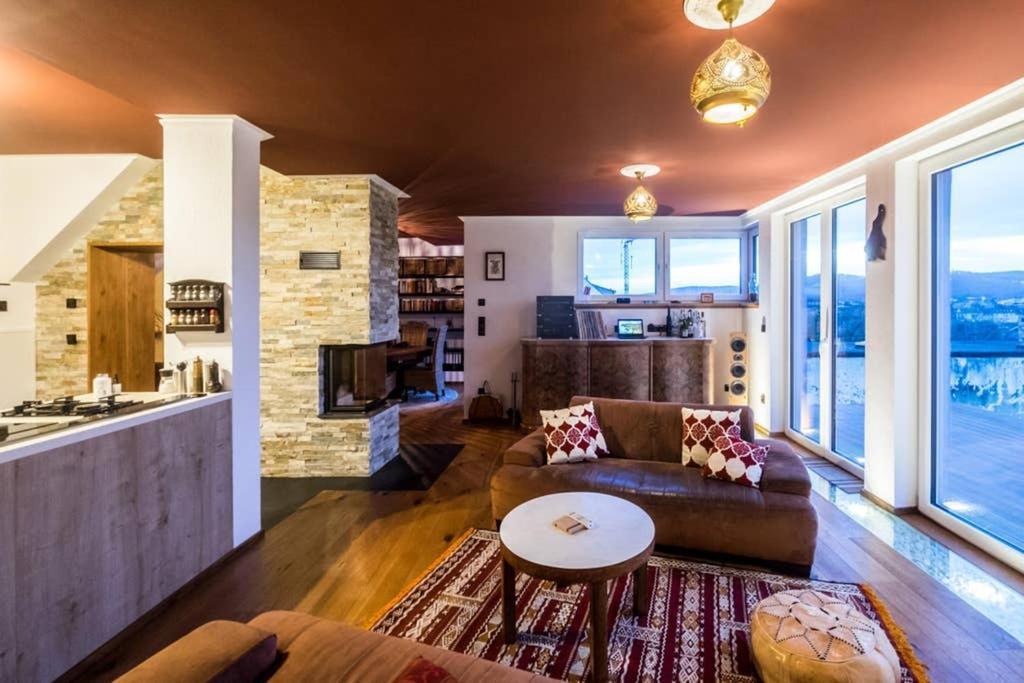 Wohlfuehloase Mit Blick Auf Trierアパートメント エクステリア 写真